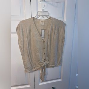 Francesca’s beige linen tie front top, size xsmall